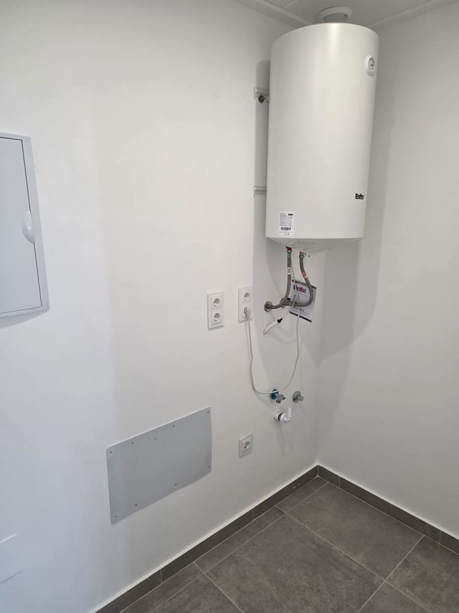 d017b62f908342aea3aa071b20eb5c91 Villa