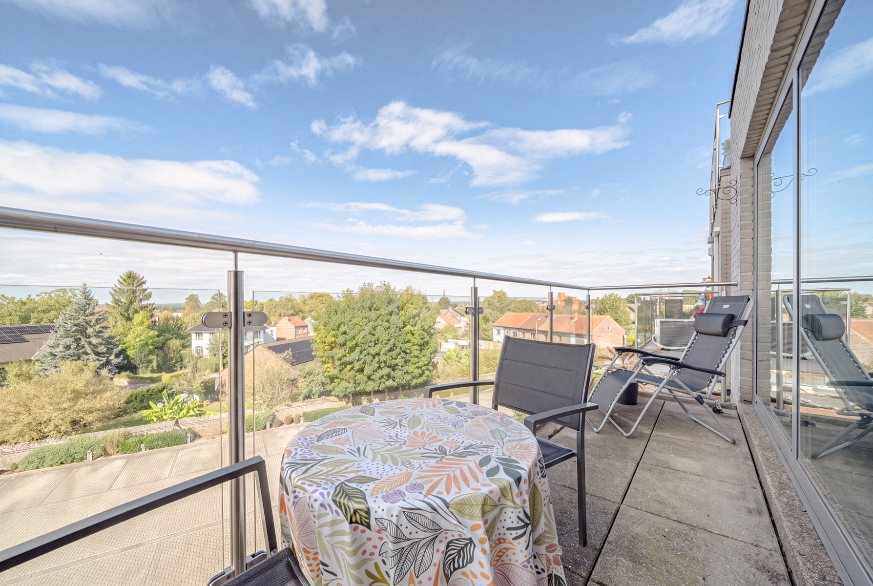 fe7b85487c784b2180ac5408772bbc48 Appartement